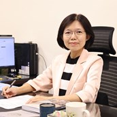 董怡臻主秘